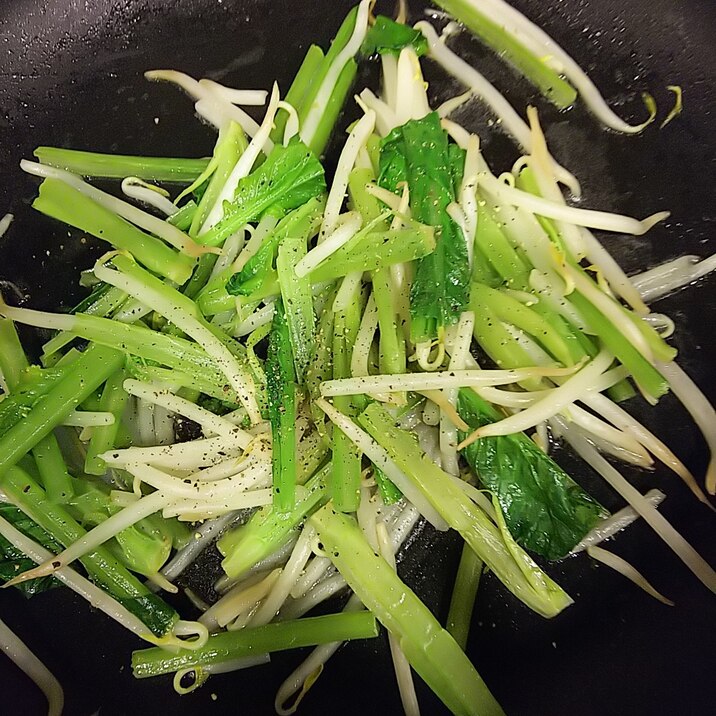 小松菜ともやしのパクチー炒め